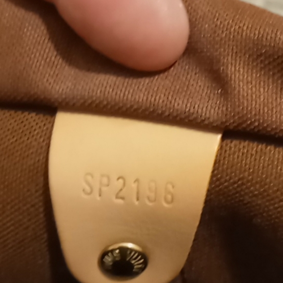 😍The 1ST Of LV Collection😍 - Picture 6 of 16